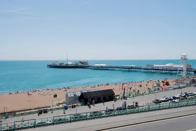 Image de Appartement de luxe 2 chambres avec vue panoramique sur la mer et parking privé gratuit