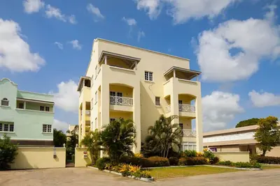 Image de Margate Gardens 4 by Blue Sky Luxury