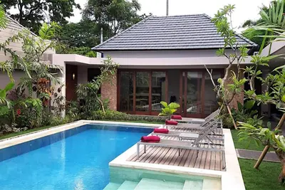 Image de Cette villa se compose de 4 chambre (s), 4 salles de bain, située à Denpasar, Bali.