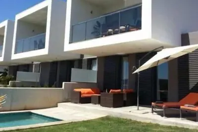 Image de Luxus Chalet Casas Blancas cases blanques / 1- casa A