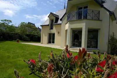 Image de Maison de famille avec grand jardin fermé. \n cheminée piano Tv plage à 600m,