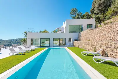 Magnifique villa moderne avec superbe vue mer