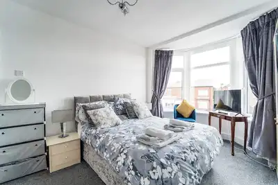 2 Bed Apartment - Deux Chambres Appartement, Couchages 6