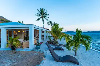 Image de « Mongoose Manor sur la mer ». . . Superbe Location de vacances!
