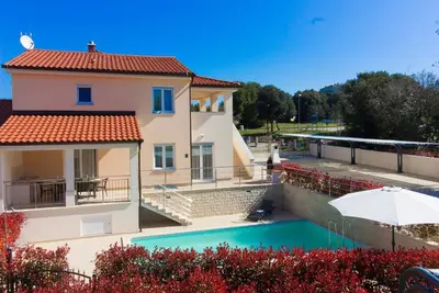 Image de Maison de vacances pour 20 personnes env. 400 qmà Banjole, Istrie (Istrische Riviera)