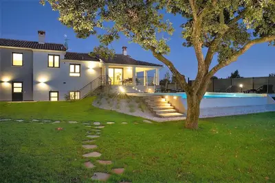 Image de Maison de vacances pour 6 personnes env. 160 qmà Pula, Istrie (Istrische Riviera)