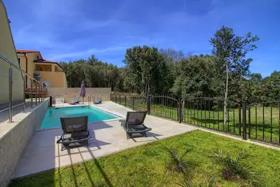 Image de Maison de vacances pour 20 personnes env. 400 qmà Banjole, Istrie (Istrische Riviera)