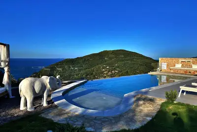 Image de Villa de luxe à 3 chambres avec une vue imprenable