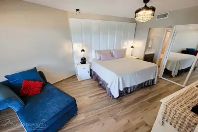 Image de Sonoran Spa W606 - 2 Br Next to the Pool, High Speed Wi-Fi - Beachfront Upper Floor Luxury Condo