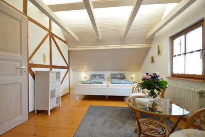 Image de Appartement (70m2) avec jardin et pavillon en bois
