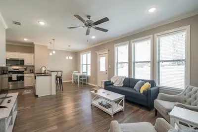 Image de Nouvelle maison élégante avec des équipements modernes