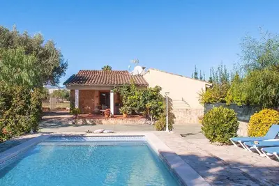 Image de Can Buger - Villa confortable de 3 chambres avec piscine privée et climatisation