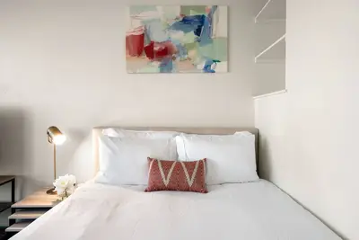 Image de Kasa | Arlington | Elegant Studio Apartment