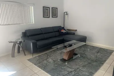 Image de Emplacement parfait près du stade Cubs