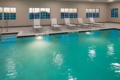 Image de Free Breakfast. Pool. Gym. Near Maxey Park Zoo! Relaxing Retreat!