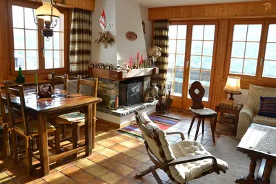 Image de Extérieur : appartement pour 5-6 personnes au 4ème étage avec ascenseur, balcon avec vue panoramique