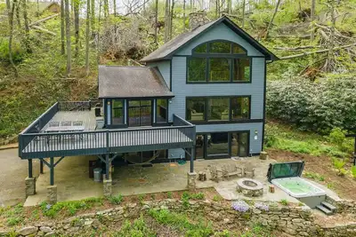 Blue Ridge Bliss | Mountain Home with Hot Tub & Stunning Views!
