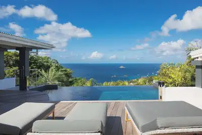 Image de Villa contemporaine de 3 chambres située à Lurin à quelques minutes de la plage et des commerces