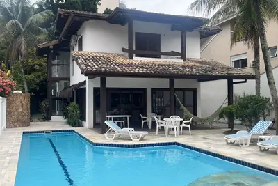 Image de 4 suites + Suite de location-12 Personnes maximum / minimum 05 nuits +/- 250m de la plage