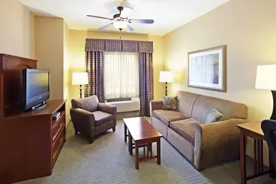 Image de Free Breakfast. Gym. Near Mercy Hospital Northwest Arkansas!