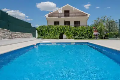 Image de Superbe maison Ă Runovic avec WiFi