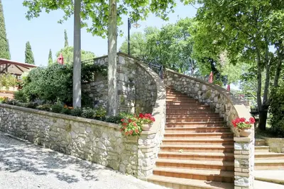 Image de Joli appartement pour 5 personnes avec piscine, Wifi, Tv, terrasse et animaux admis