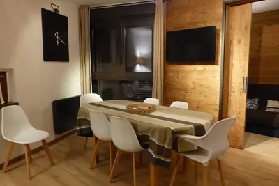 Image de Situation Idéale et capacité jusqu'à 16 hôtes pour ce logement