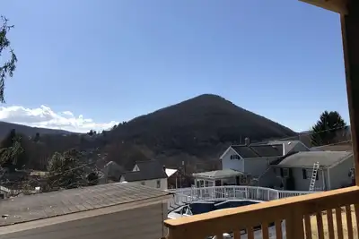 Image de Pocono Jim Thorpe home - close to everything