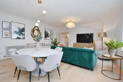 Image de Appartement de 3 chambres au coeur de Kensington