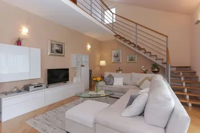 Appartement luxueux et confortable avec une vue parfaite et un parking gratuit