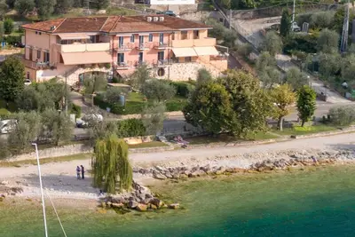 Image de Residence Villa Margherita Suite au Rez-de-Chaussée avec Terrasse Côté Lac