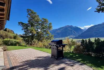 Image de Spacious, privacy and beautiful unobstructed view of the mountains and valley