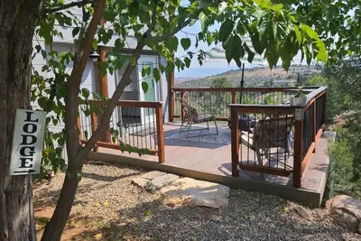 Image de Lit King près du centre-ville pour 5 personnes