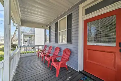 Image de Nouveau! Maison historique rénovée <2 Mi au centre-ville!