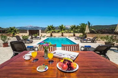 Image de Modern country house with pool & acc for 6 people