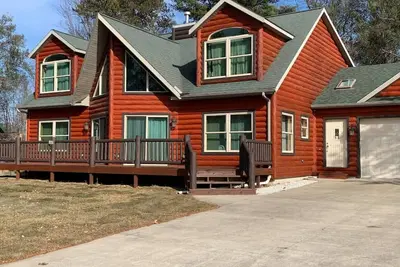 Image de Knott's Berry Pines ( Rustic yet Modern Comfortable )