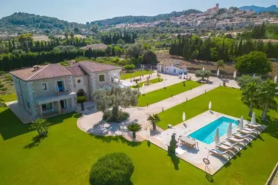 Image de Luxurious country house for 8 people