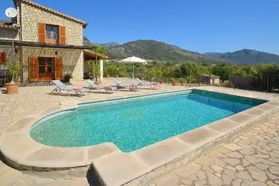 Beautiful cottage pool & panoramic views 4 people