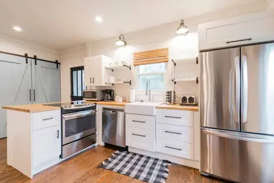 Image de Belmont Bungalow - close to downtown