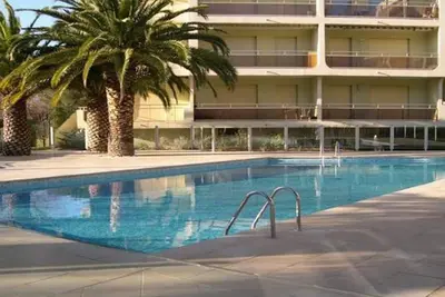 Image de Appartement T3 - 4/6 personnes - Piscine résidence - Climatisation - WiFi - Centre ville -. . .