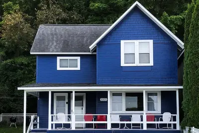 Image de Pleasant lake house w/ free cable, guest kayak, set on trail - dogs allowed