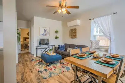 Image de Historic flat near Old Colorado City & Garden Gods