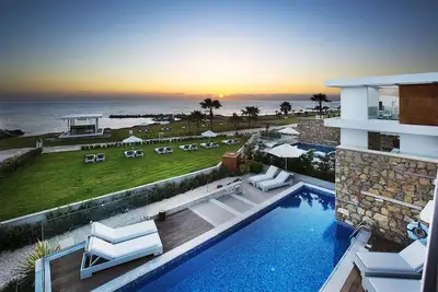 Image de Villas de luxe exclusives en bord de mer - Emplacement privilégié de la plage touristique
