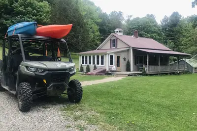 Image de Mountain Pines Vacation Rentals Ski, planche à neige, motoneige, 4x4 et plus