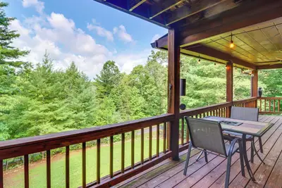 Image de Nouveau! Scenic Cabin w / Hot Tub 13 Mi to Blue Ridge!