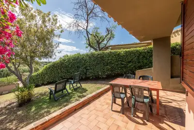 Image de Maison de vacances en bord de mer, immergée dans la nature - Accu is Prezzus E special