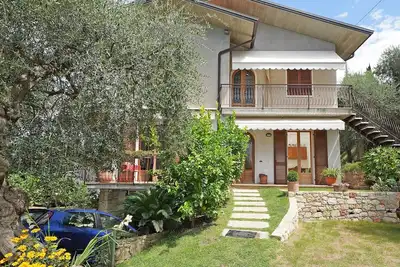 Image de Appartement \"Anna Torri\" Avec une vue sur le lac et le jardin