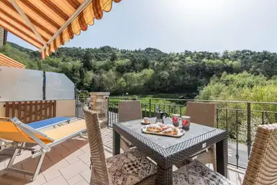 Image de Charmant appartement \"Résidence Tatiana A2\" avec piscine, terrasse, vue sur les montagnes et Wi-Fi