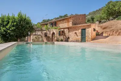 Image de Villa confortable avec Wi-Fi, jardin et terrasse; Parking disponible