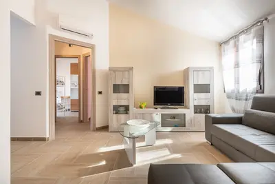 Image de Petite maison \"Villa Gloma\" dans un joli village de montagne avec climatisation